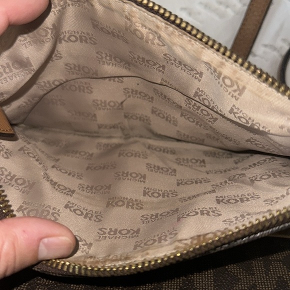 Michael Kors Brown Tan Crossbody Shoulder Purse Gold Hardware Snap Zip Closure - Picture 7 of 9